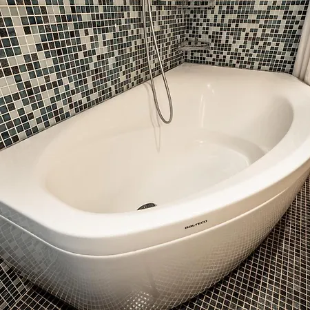 Korter Airhome - Golden Fish