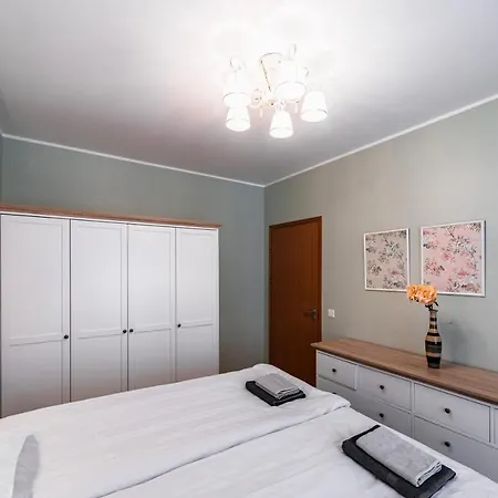 Korter Airhome - Golden Fish