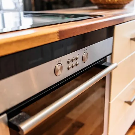 Airhome - Golden Fish Tallin