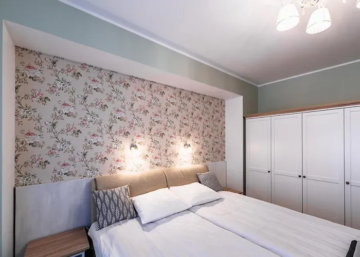 Airhome - Golden Fish Апартаменты